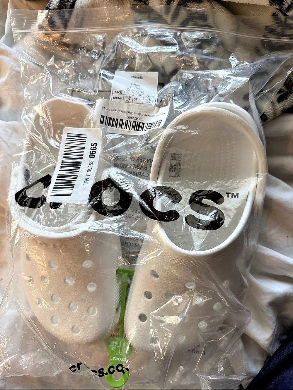 Crocs Classic Clog Women's White & Green US 5 men or 7 woman